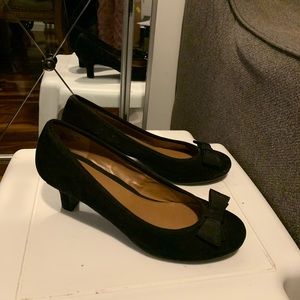 Black suede womens 10 kitten heel shoes